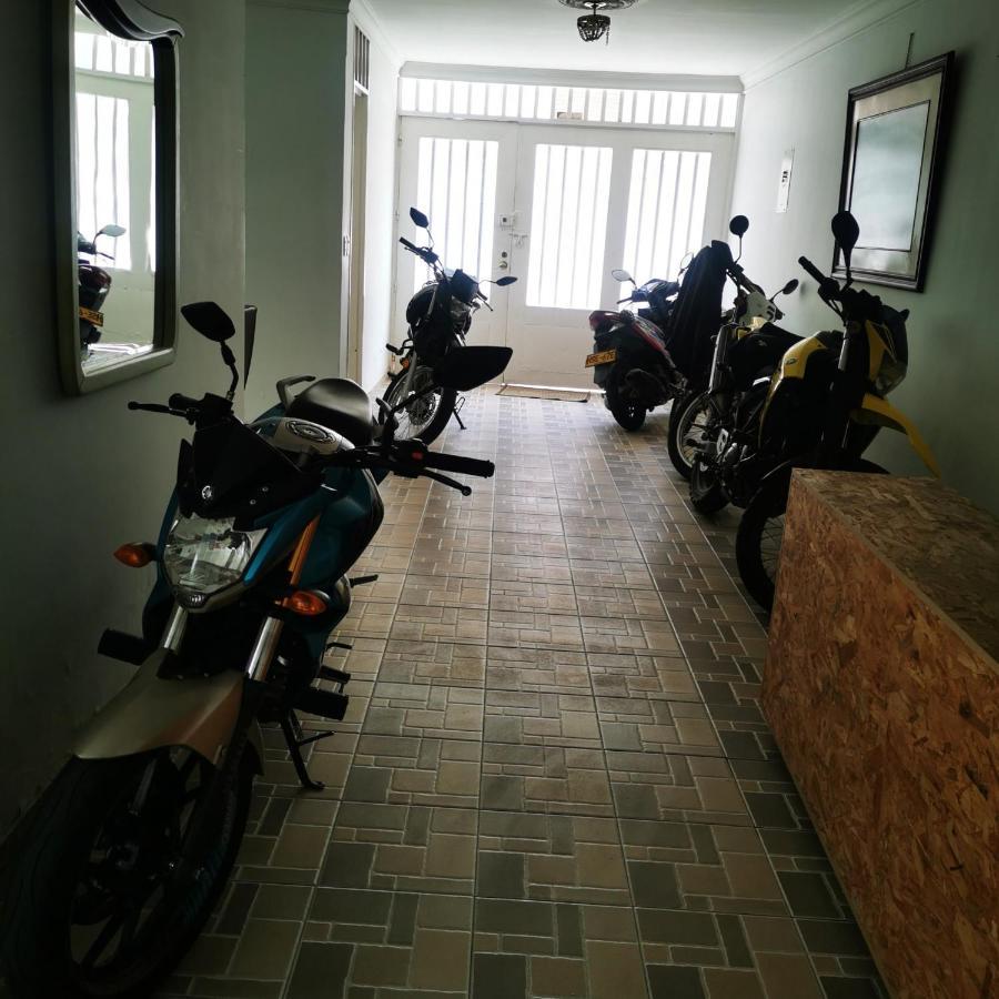 Hostel Brisas Del Nevado Ibagué Esterno foto